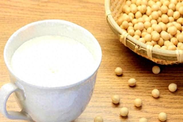 已瘦35斤	，告诉大家一个掉秤更快的新招：上午只喝液体