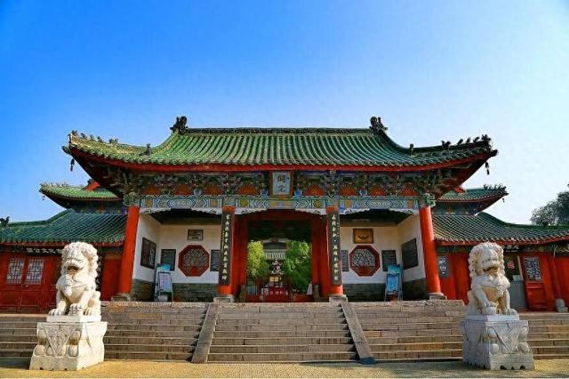 爸妈送我上大学，我带爸妈游许昌
