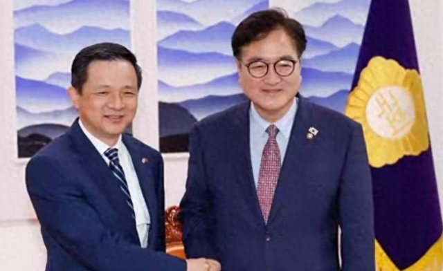 李在明确定缺席我国阅兵后，我国有一个特殊安排，反将韩国一军