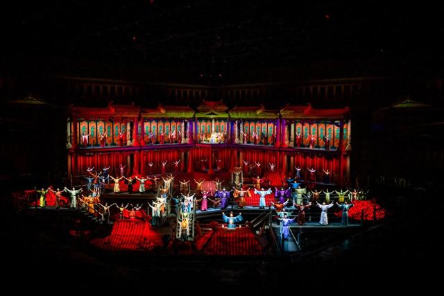 《只有河南·戏剧幻城》：一系列的错相加等于“新物种”