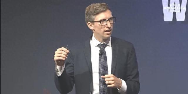 美国经济专家：中国囤积了大量进口设备，把美国政客耍的团团转