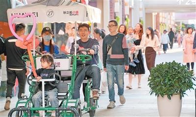 小镇商场破解版（大商场小商店 好逛就是竞争力大数据观察·实体店里探消费）