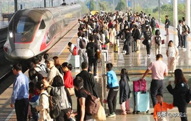 旅游成了变相收割？资本编织假期消费陷阱，不少打工人忍痛踩坑