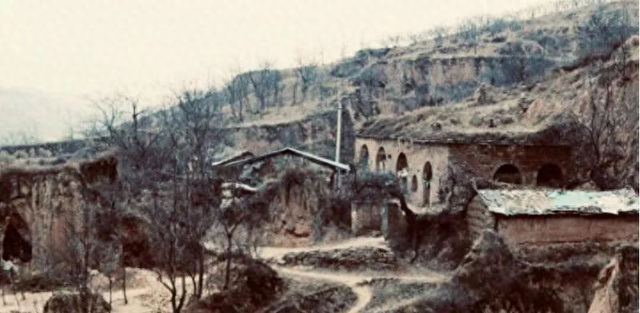 61岁北京知青重返陕北看望初恋，发现自己已子孙满堂：我对不起你