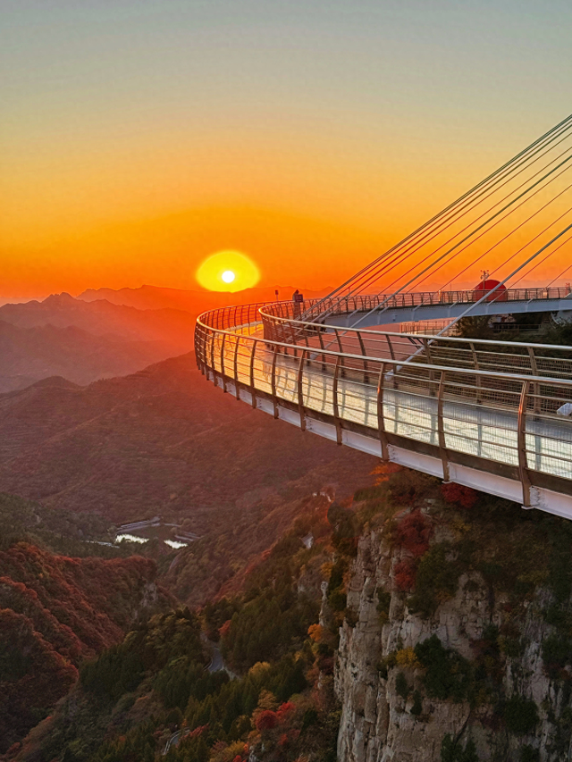 淄博金秋打卡攻略！红叶进入高饱和模式，教你拍出手机氛围感大片！