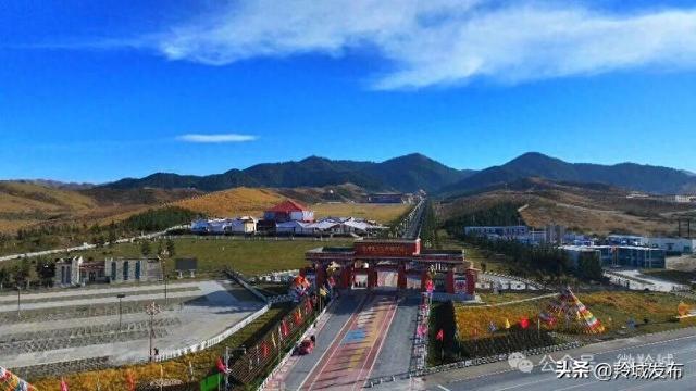 当周秋韵：雪山为伴 色彩作诗