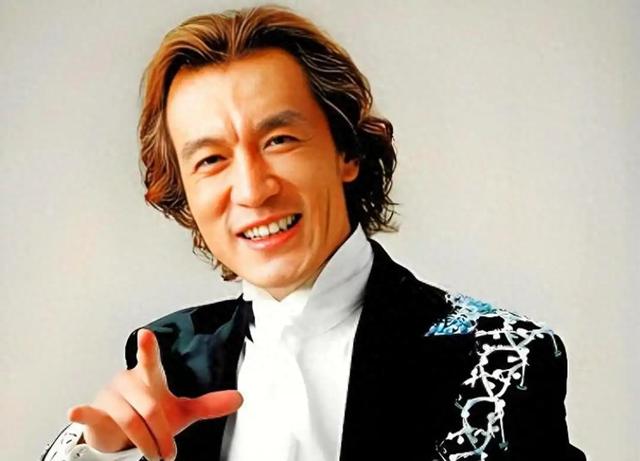 时隔多年李咏死因被揭开，妻子哈文道破真相，难怪选择葬身美国