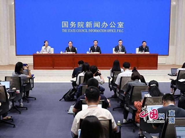 国家数据局：千兆宽带用户已达2.26亿户，我国算力总规模位于全球第二