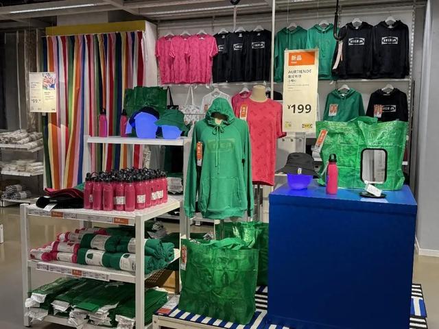 服装搭配游戏破解版（宜家卖衣服被网友吐槽就我觉得丑吗这颜色真的一言难尽）