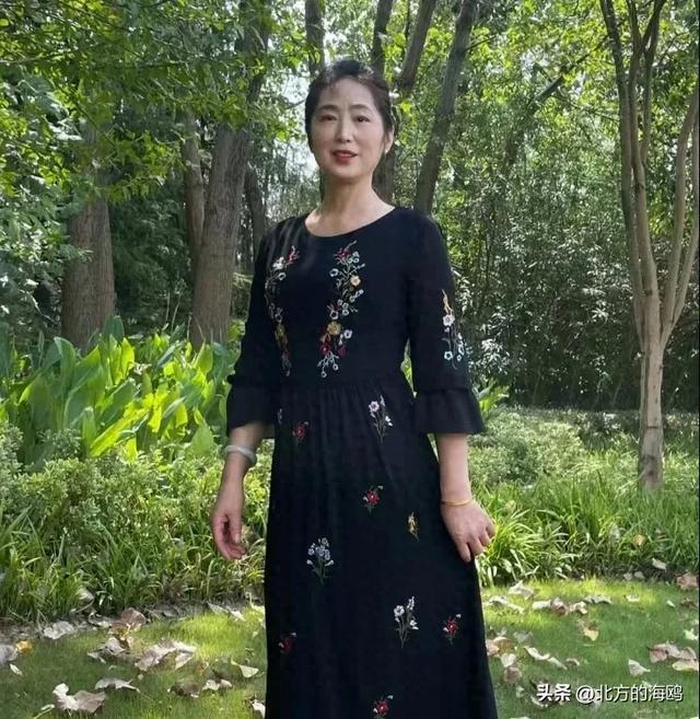 女人五十多岁了，还对异性有兴趣吗？六位大姐说出了大实话