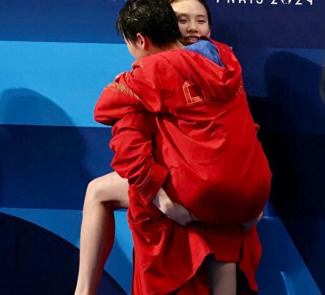 决赛前夜被威胁，陈芋汐不再隐瞒，含泪曝光与全红婵“真实关系”