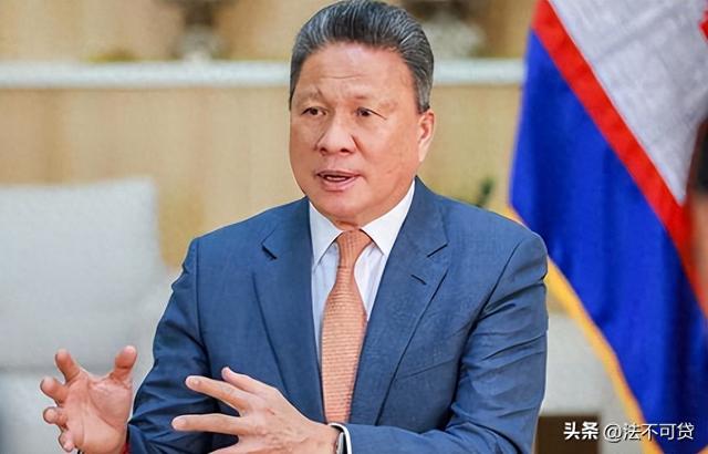 柬埔寨公开疏中亲美，不到24小时	，泰总理亲手接过中方2000万援助