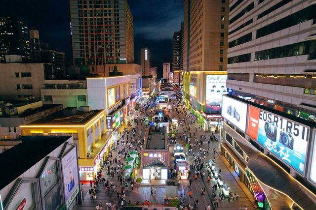 石家庄湾里庙步行街，国家旅游休闲街区，感受石光闪耀夜兴城的美