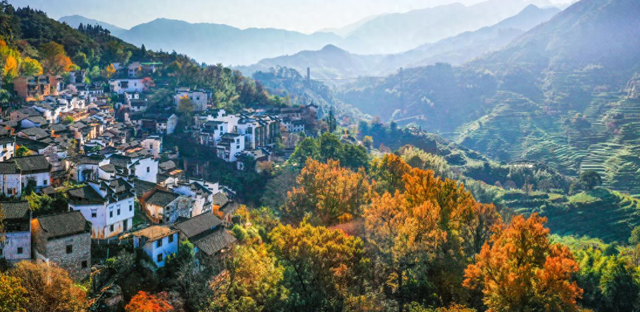 红叶配晒秋，解锁中国赏枫天花板