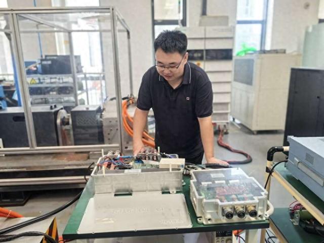 福建泉州：高素质科技人才赋能产业高质量发展