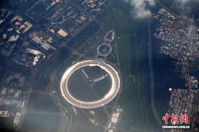 亮度可达太阳1万亿倍 中国首个高能同步辐射光源通过工艺验收