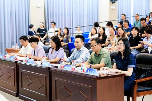 AI赋能 携手迈向教研“数智化”新阶段课题推进活动呈现课堂新样态