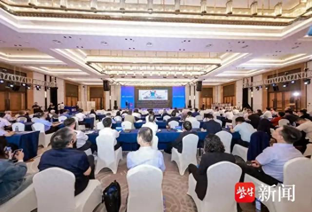 守护滨海生态韧性：2025全球滨海论坛盐城主题论坛共商保育修复之策