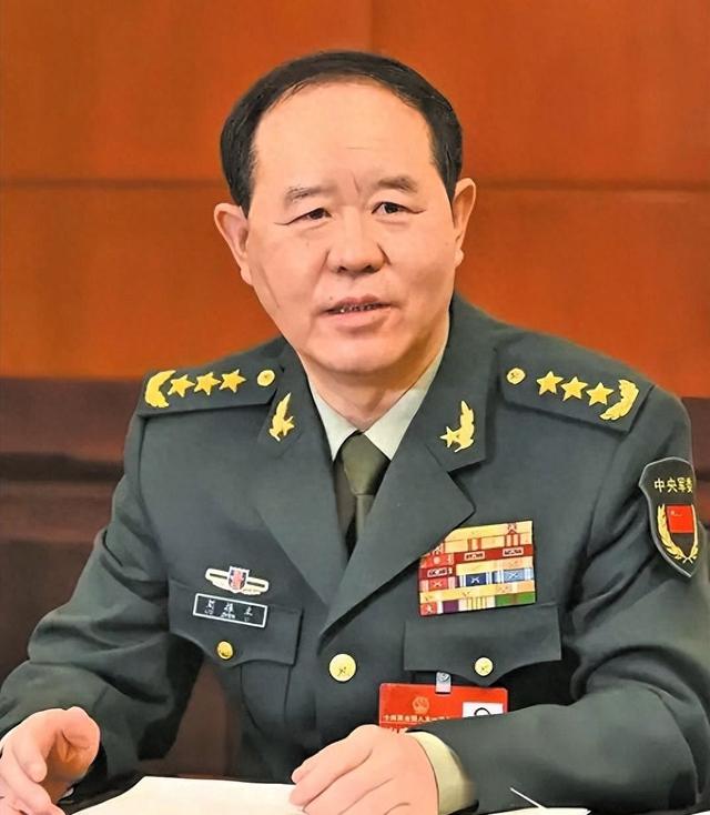 三角眼被骂成蛀虫，老将军们躺枪了，这事儿到底谁在较真？