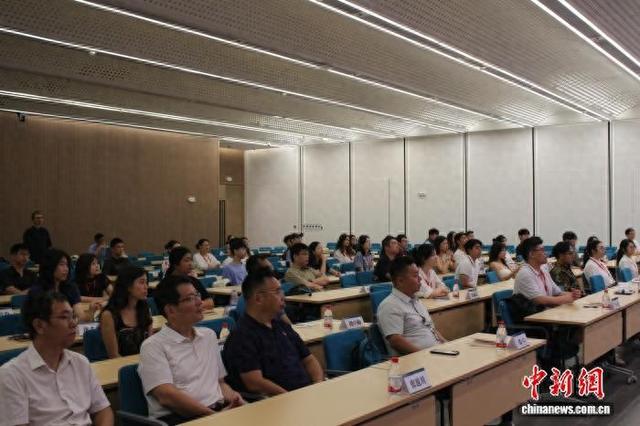 近50名华裔新生代湖北开启荆楚文化参访之旅