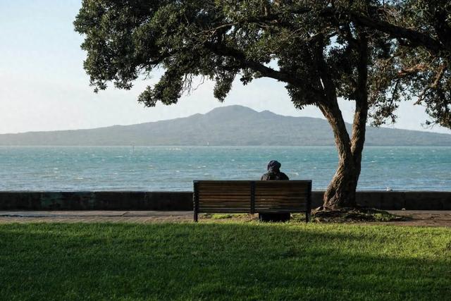 从雪地陷车到撞围栏：境外租车自驾复盘与避坑攻略