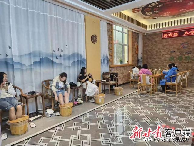 生态康养引客来 文旅盛宴醉游人——国庆假期陇南文旅市场见闻