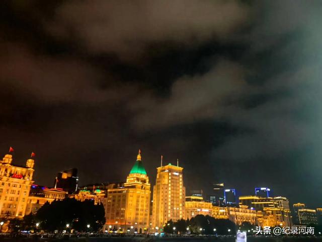 双城辉映：北京与上海的独特魅力，姚洋先居北京后定居上海太厉害