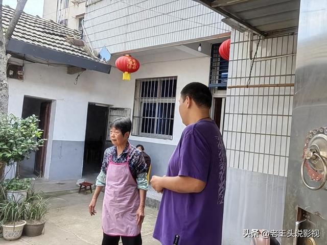 安徽省安庆市桐城市文昌街道，六尺巷故事的发生地