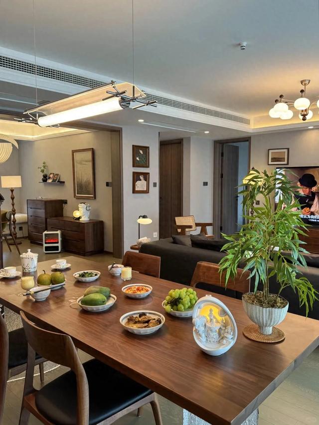 143平的家，简洁实用，住十年都不会过时