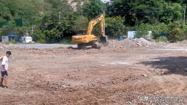 事关黄荆山大草坪、虎字崖 黄石这一景区新建停车场投用在即