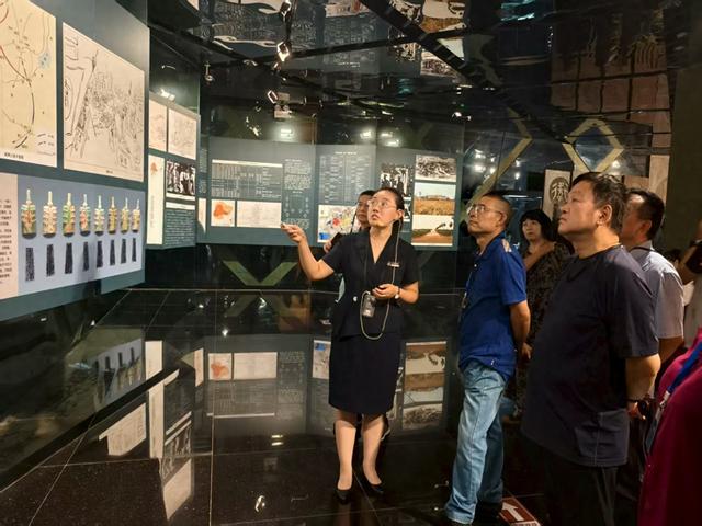 香港商报丨第十届著名作家看山西临汾行采风活动走进曲沃
