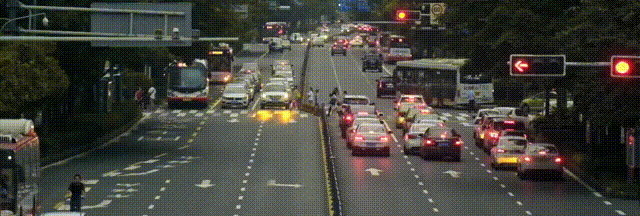 合金武器无敌版（解放军新型钛合金小钢炮2公里吊打狙击手）