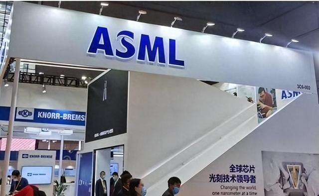 我们理解错了，不是荷兰禁了DUV光刻机，是不归美国管了