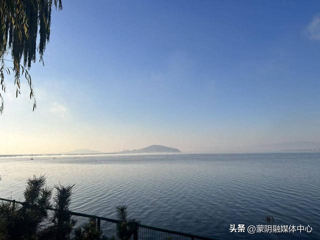 【文化中国行】云蒙湖生态区：初冬水汽氤氲绘就诗意生态画卷（原创）