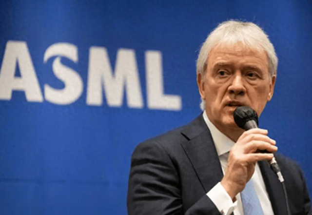 荷兰新规卡光刻机，结果先坑欧洲自己，中国这步反制让阿斯麦慌了