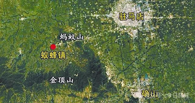蚁蜂镇：山水灵韵藏传奇