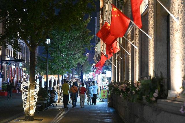 青岛中山路：老城建筑映繁华 烟火气里品青岛