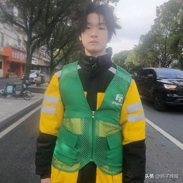 19岁江西小伙失联5个月，单亲母亲赴柬寻子：有群消息称儿子被16万元转卖，身上有明显伤痕