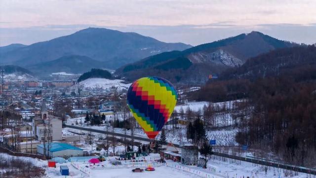 【龙头新闻·黑龙江日报】燃情冰雪季｜在横道河子旅游，不只有高空观景体验