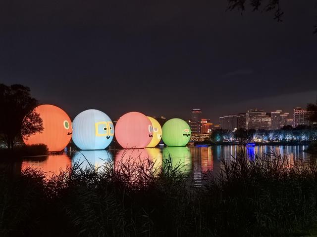 朝阳公园的夏夜正美