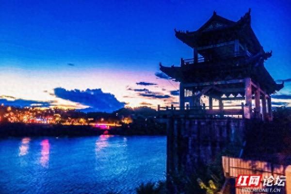 【高清湖南】潇水河的蓝调时刻，把秋天酿出了诗意