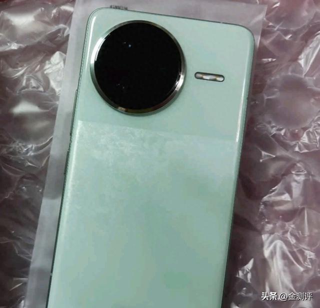 比红米K90更香，骁龙8至尊+6000mAh电池，16GB+1TB跌至地板价