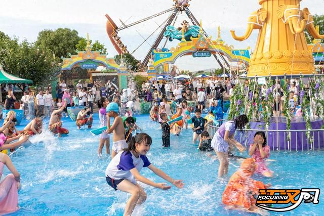 荆州方特举办国际泼水节  多彩活动为游客献上夏日文旅盛宴