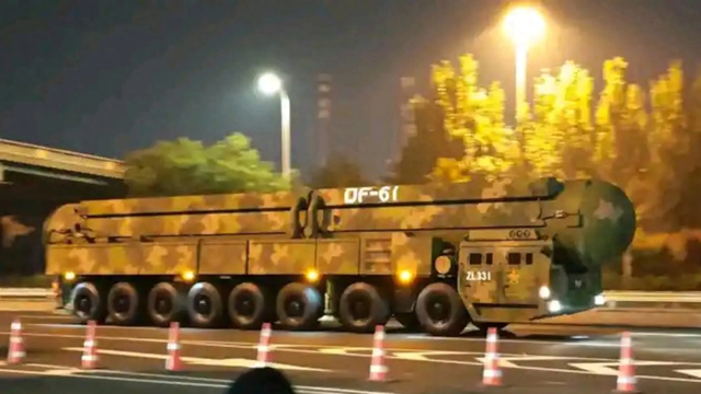 CNN既羡慕又警惕：胜利日大阅兵“秀肌肉”，中国亮出骇人武器