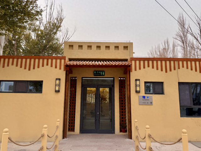 敦煌市阳关镇龙勒村“文化卫生间”刷新旅游新体验