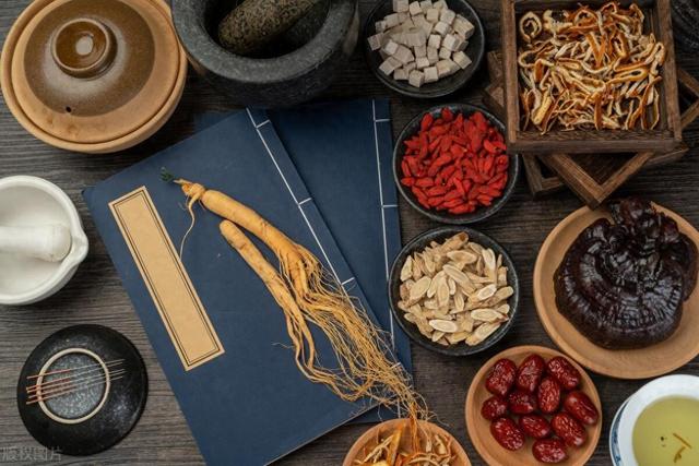 萎缩性胃炎吃什么补品好 2025年萎缩性胃炎吃什么补品好我很瘦