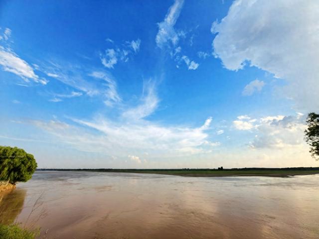 河南封丘：天光云影流转间 生态美景入画来