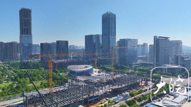安徽省内率先！中国科大科技商学院项目启用第三代无人塔吊技术建设