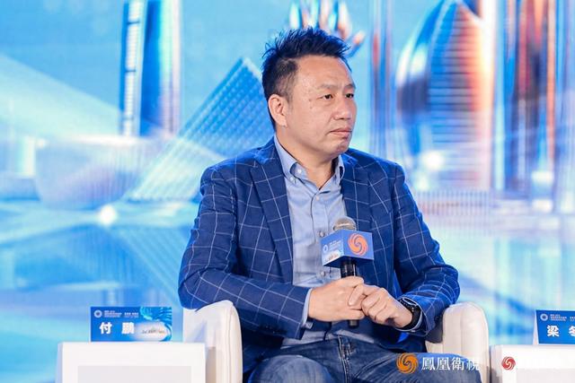 付鹏：世界要靠一个突破性技术拉动生产力才能脱困，现在AI的技术路径已经清晰