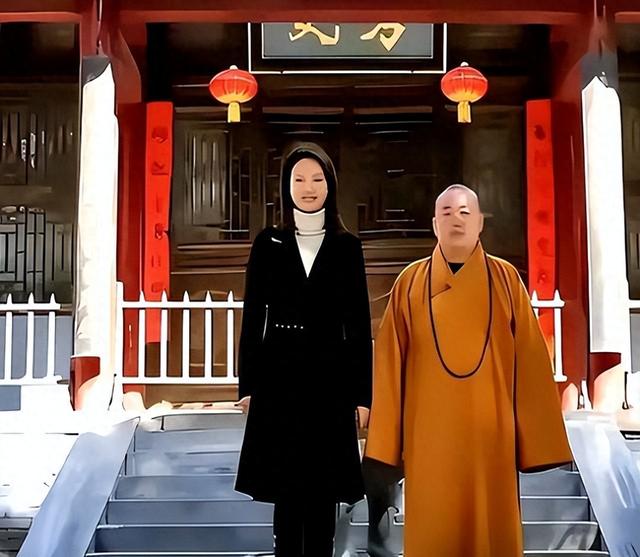 释永信被查5天，恶心一幕出现，多名女星受牵连，央视名嘴也在内